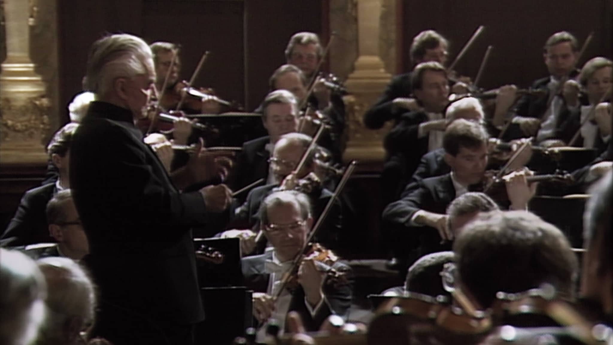 カラヤンがブルックナーの交響曲第8番を指揮 (1988年)