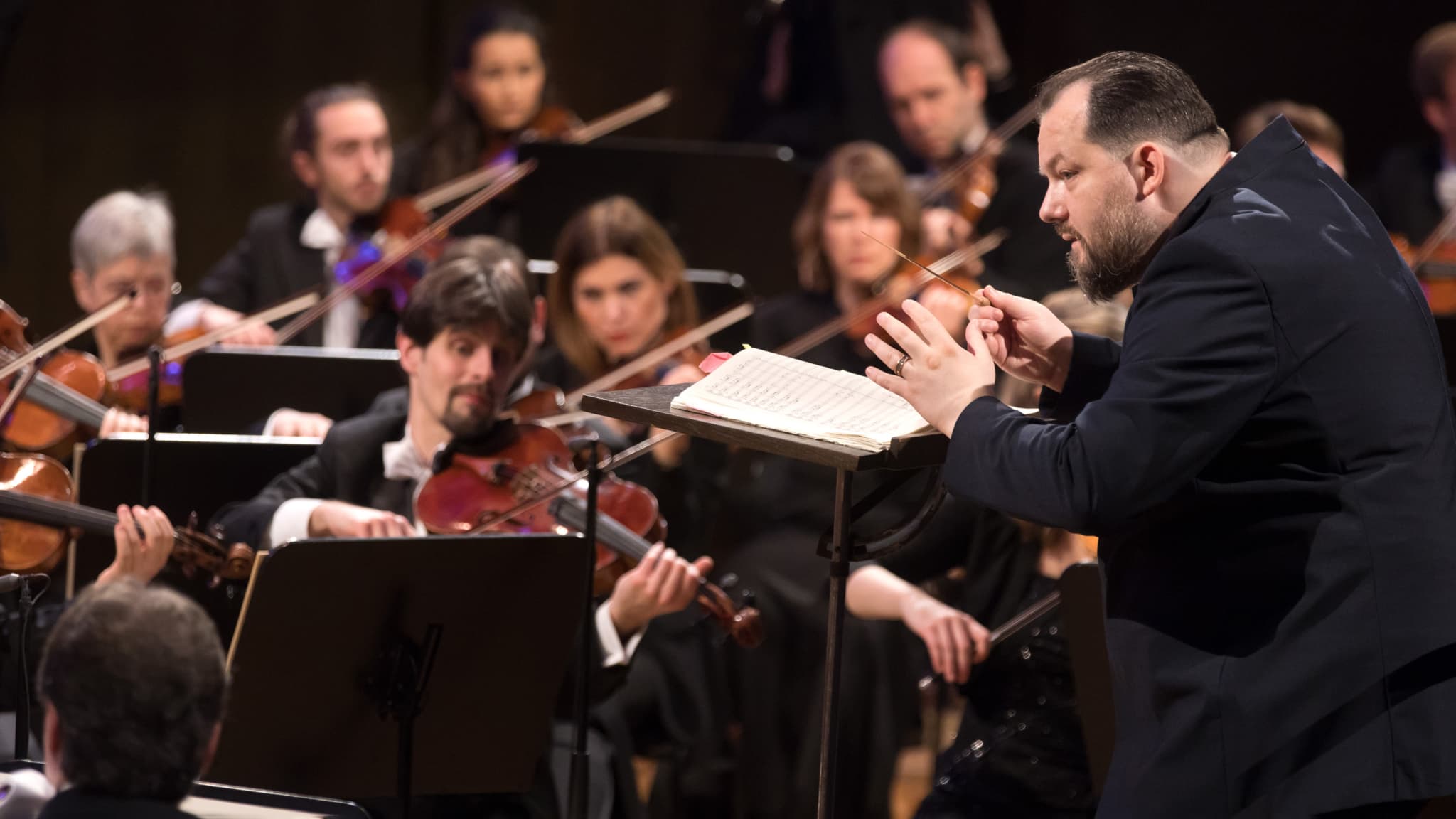Silvester 2022: Andris Nelsons dirigiert Beethovens Neunte