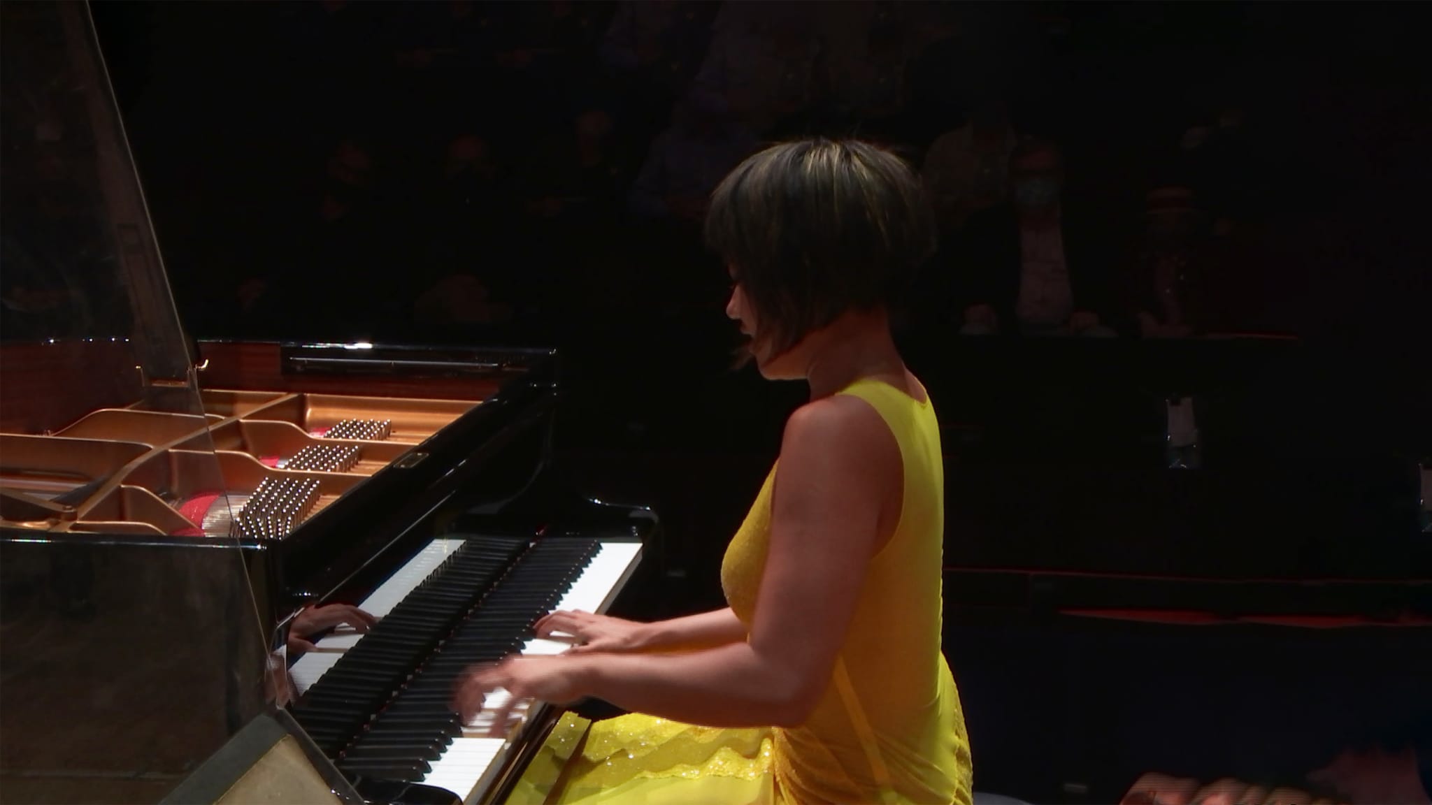 Tilson Thomas conducts Rachmaninoff & Beethoven – with Yuja Wang