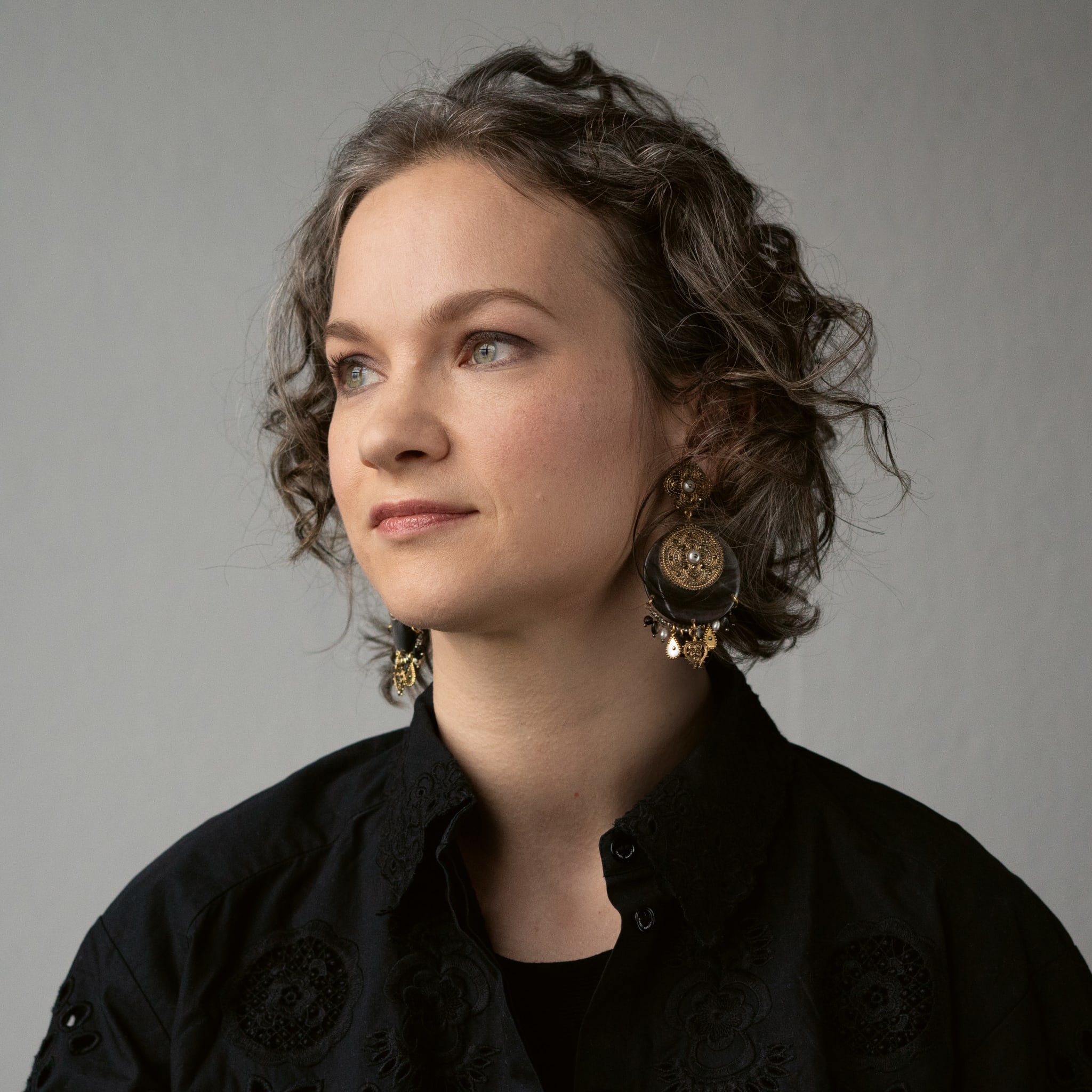 Listen to Mozart Violin Sonatas K.301, 304, 376 & 526 by Hilary Hahn