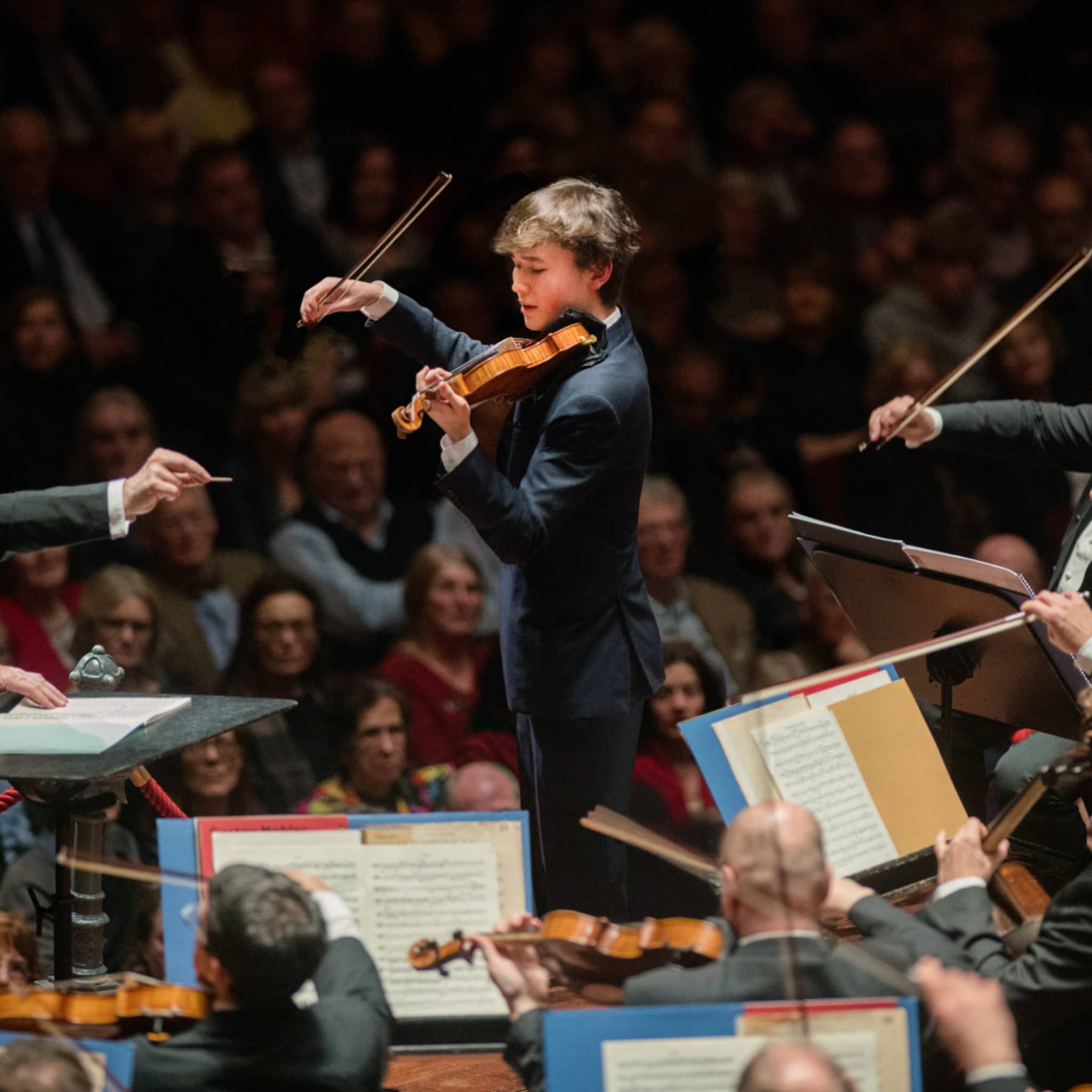 Daniel Lozakovich & the Munich Philharmonic