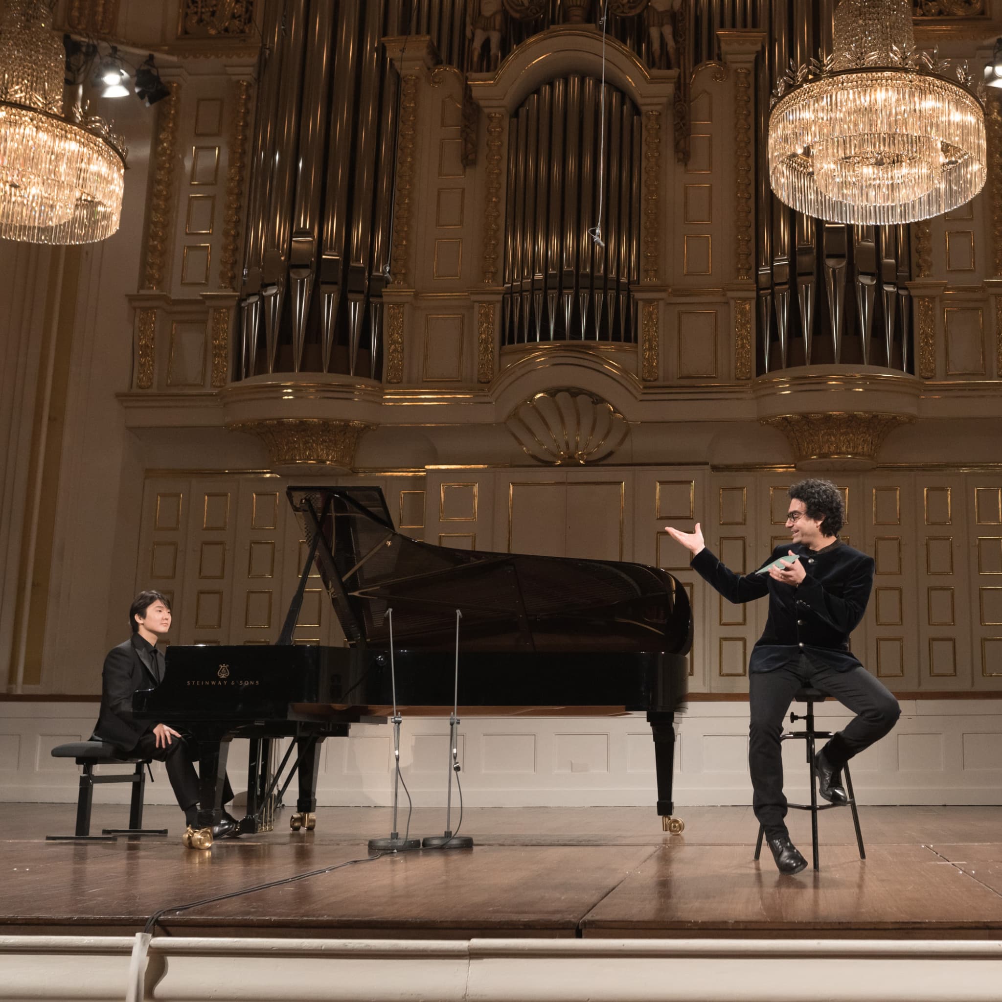Seong-Jin Cho plays Mozart, including Premiere Recording
