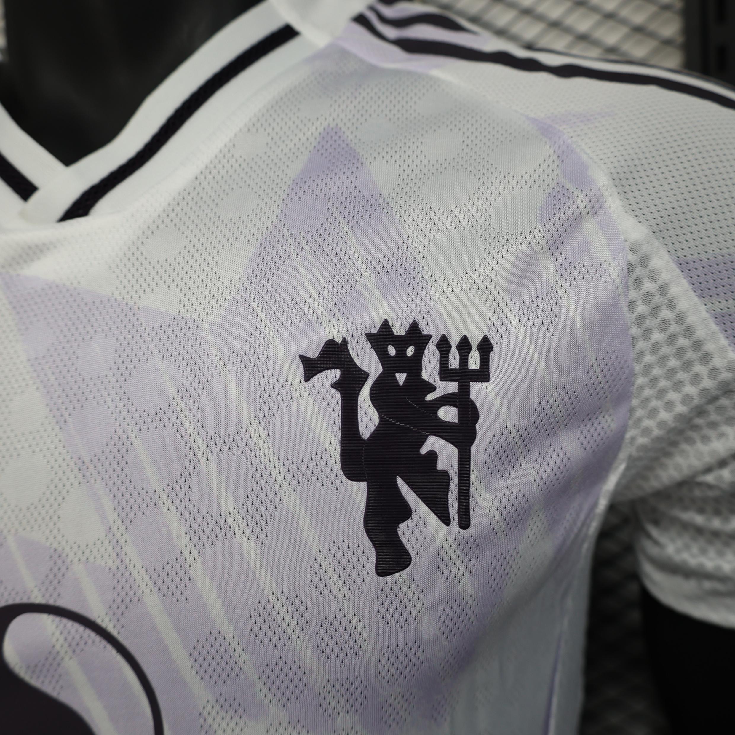 Manchester United 25/26 Away Kit 2
