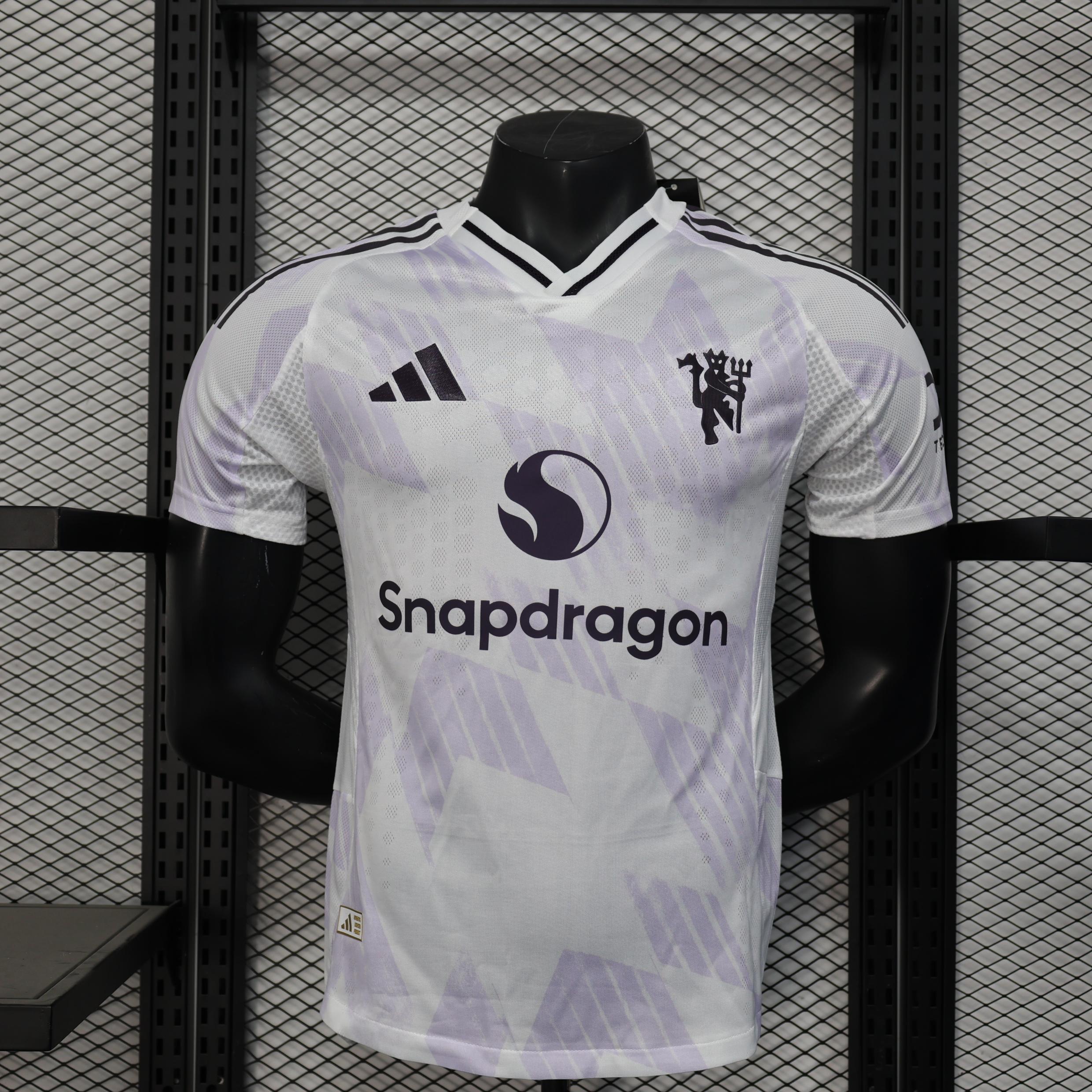 Manchester United 25/26 Away Kit 1