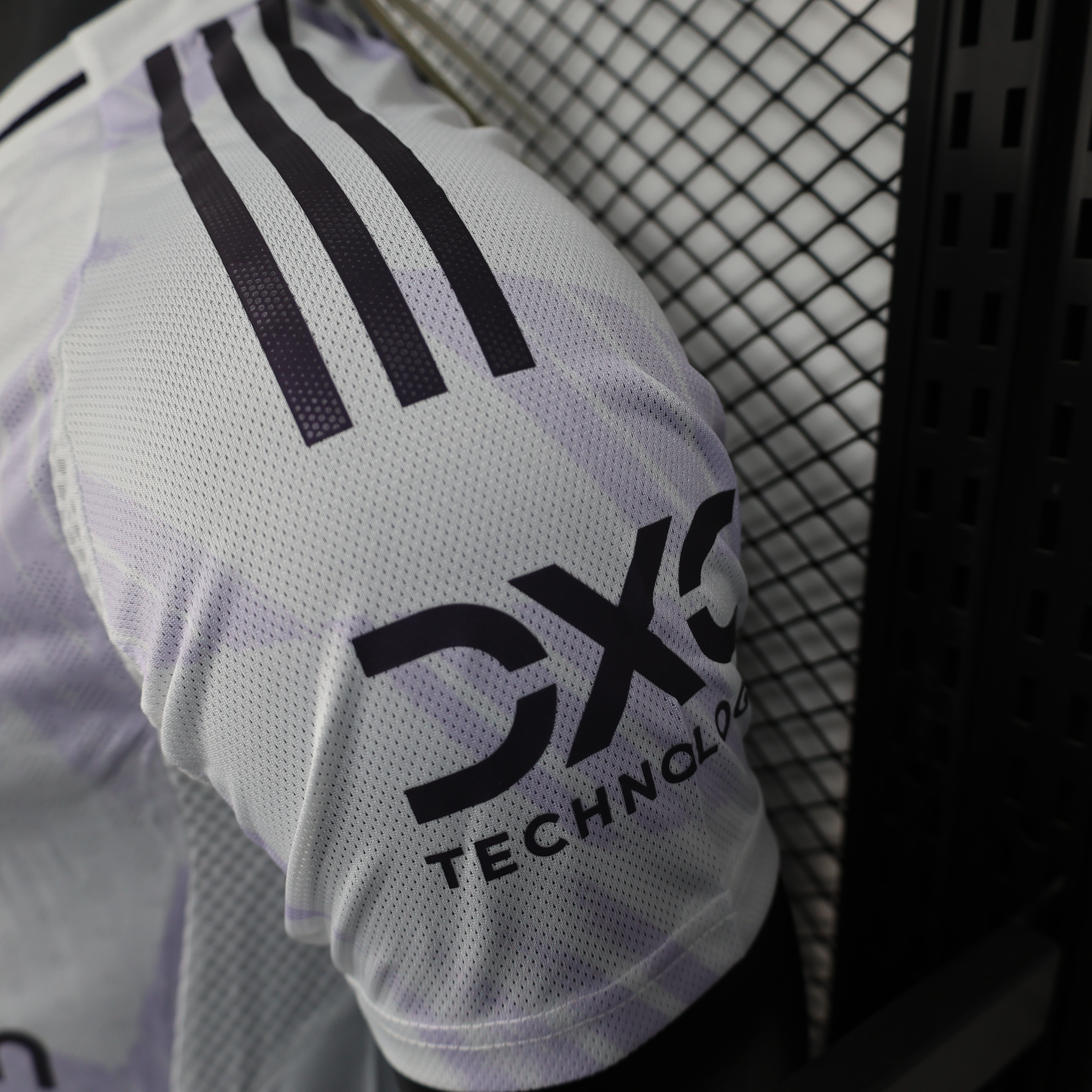 Manchester United 25/26 Away Kit 4