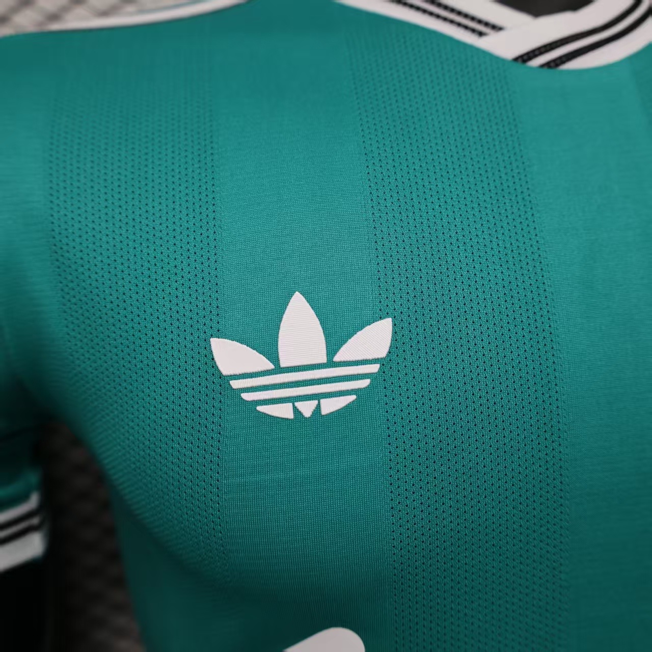 Liverpool 25/26 Third Kit 3