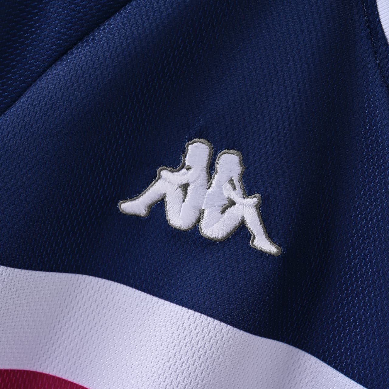 Manchester City 1997/98 Away Retro Jersey 4