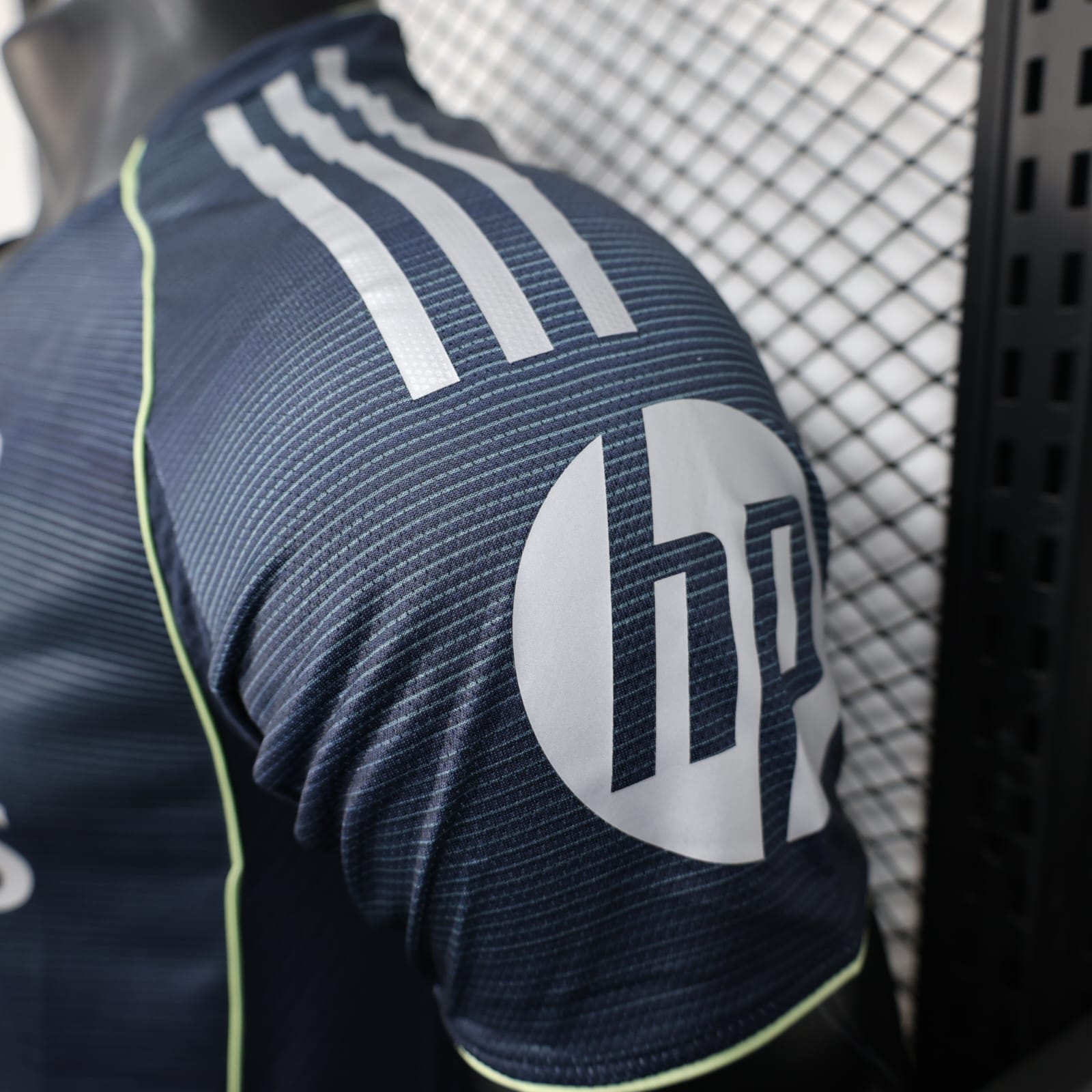 Real Madrid 2025/26 Away Jersey 4