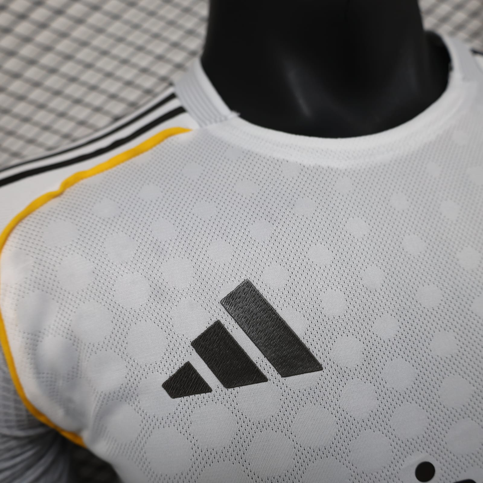 Real Madrid 2025/26 Home Jersey 5