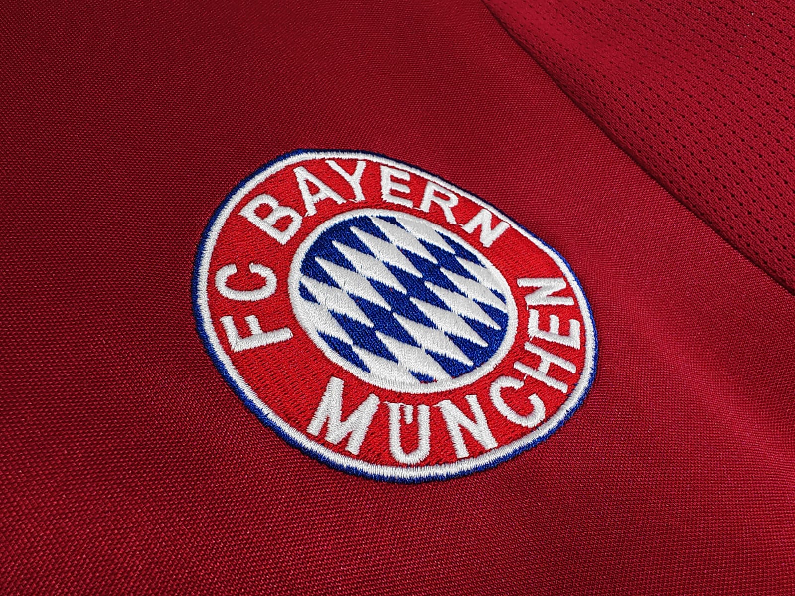 The FC Bayern Munich 2003/04 adidas Home Football Jersey 3