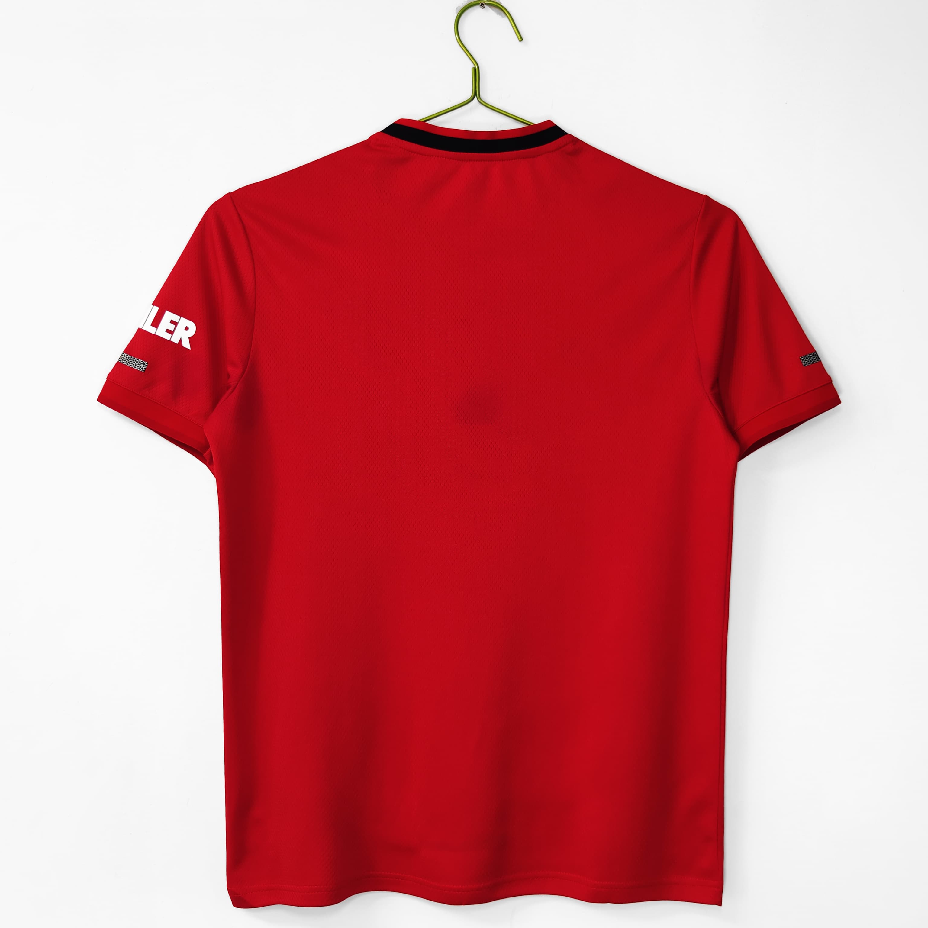 The Manchester United Retro 2019/20 Home Football Jersey 9