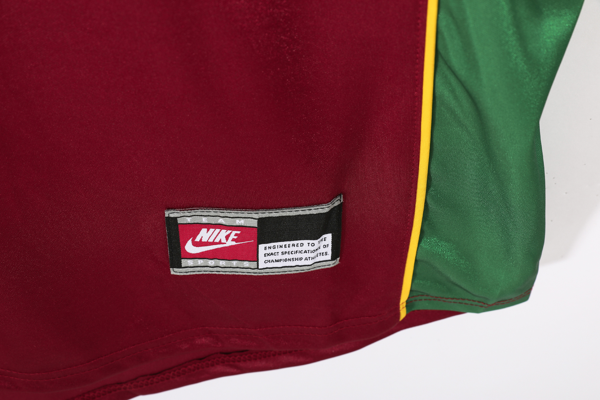 The Portugal Retro 1998/99 Home Football Jersey 5