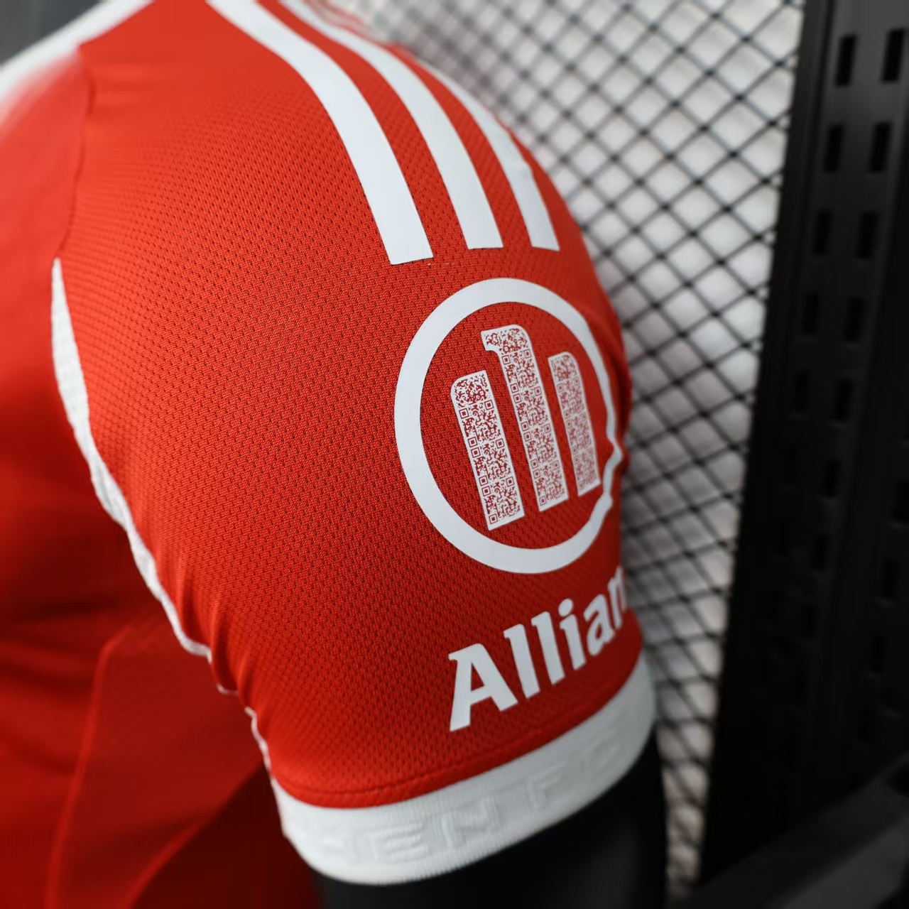 The FC Bayern Munich 2025/26 Home Football Jersey 2