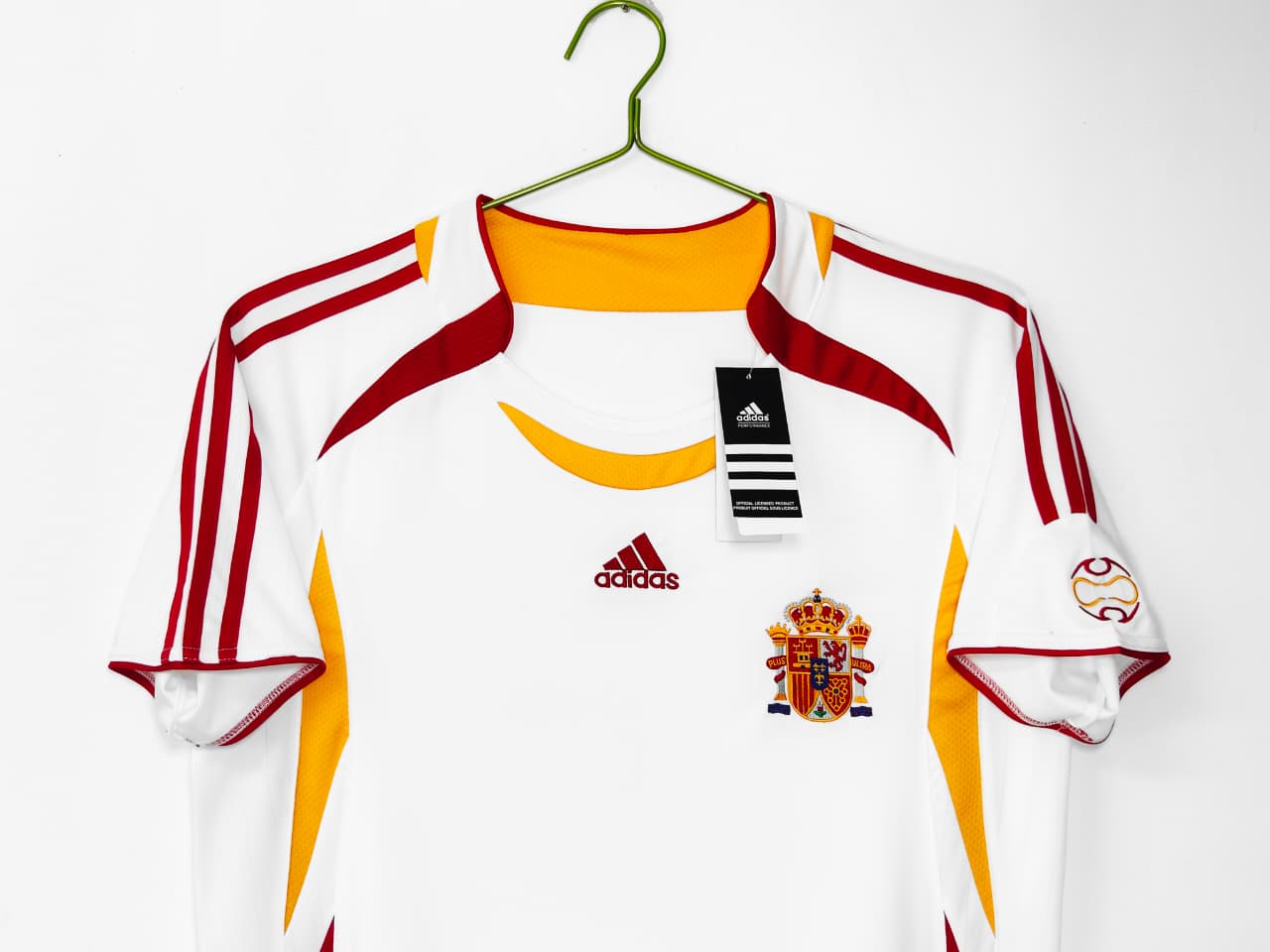 The Spain Retro 2006 Away White Football Jersey 4