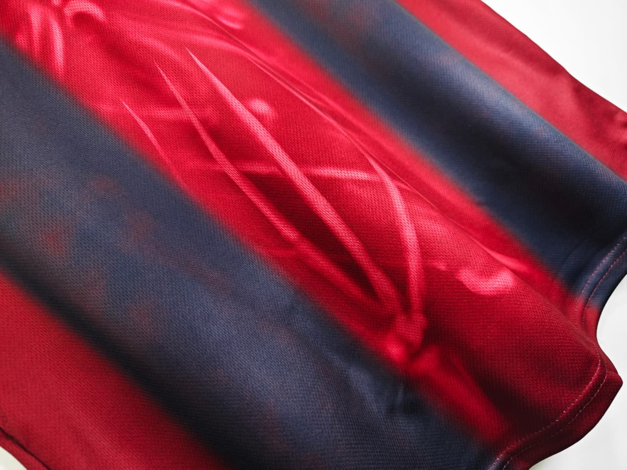 The FC Barcelona Retro 2000/01 Home Stadium Football Jersey 4