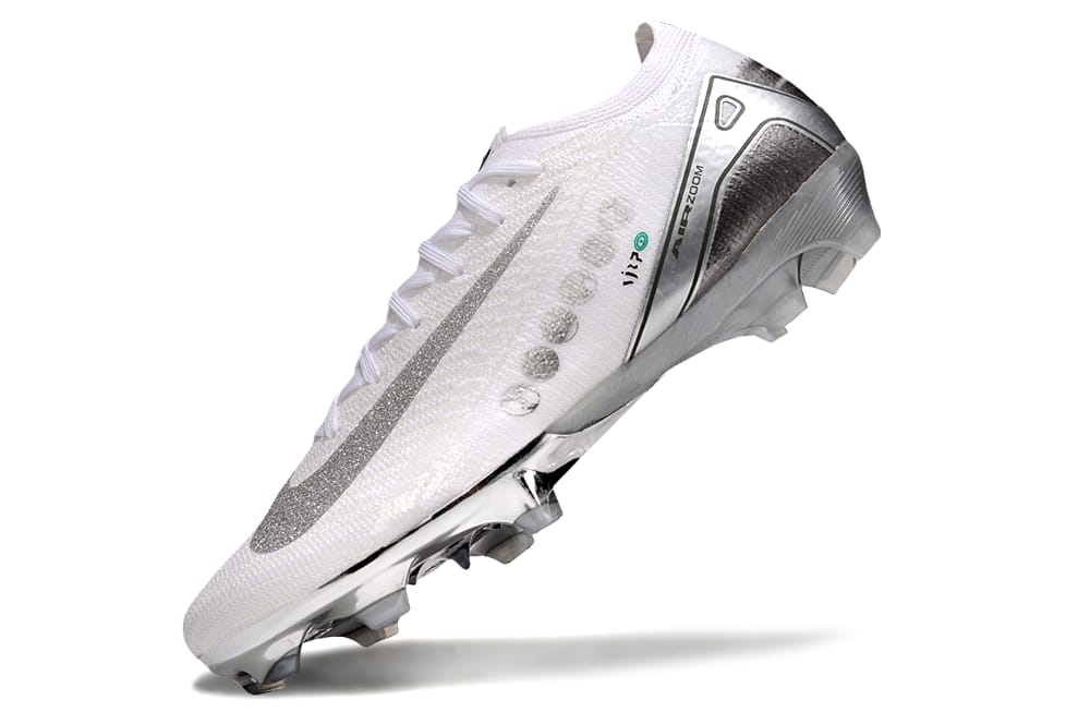 The Nike Air Zoom Mercurial Vapor 16 Elite “Vinícius Jr.” Football Cleats 5