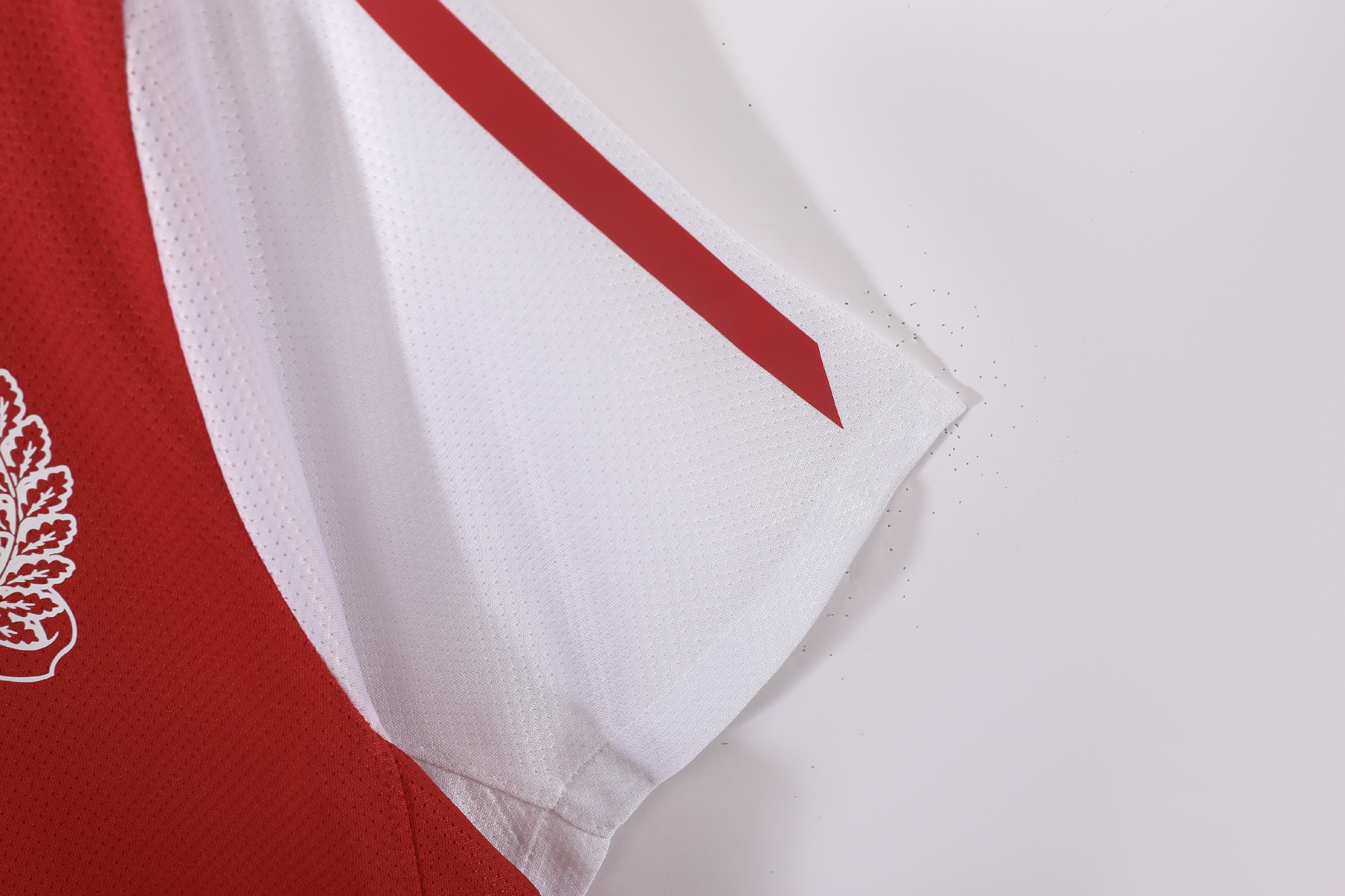 The Arsenal Retro 2011/12 Home Football Jersey 4