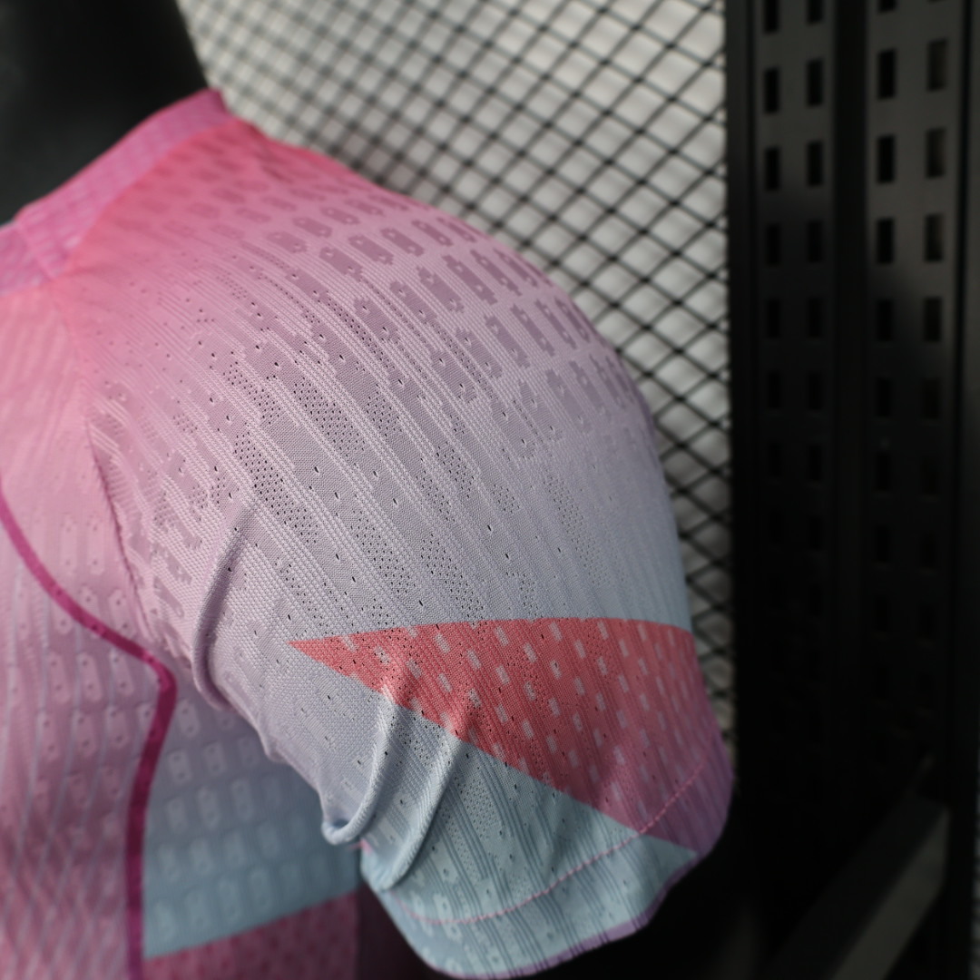 The FC Barcelona 2025/26 Pink Special Edition Jersey 6