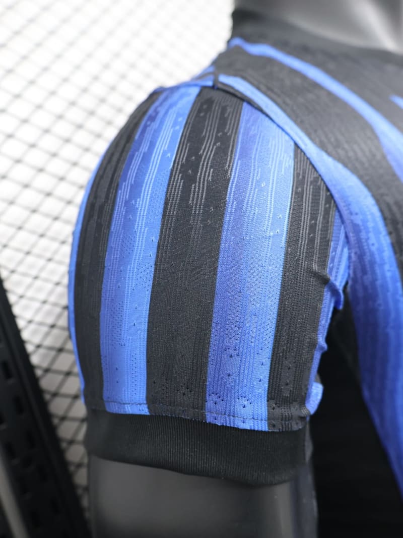 The Inter Milan 2025/26 Home Football Jersey - Inter Milan 25/26 View 3