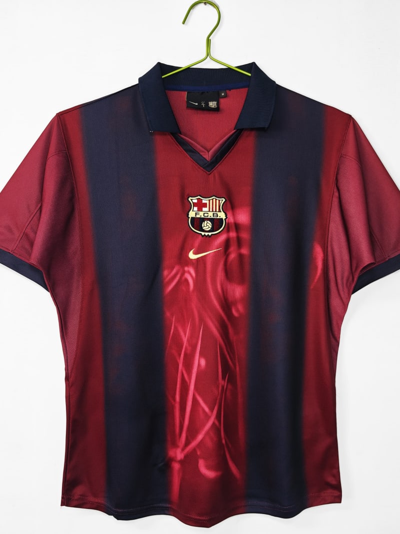 The FC Barcelona Retro 2000/01 Home Stadium Football Jersey - Barcelona 2000/01 Front View