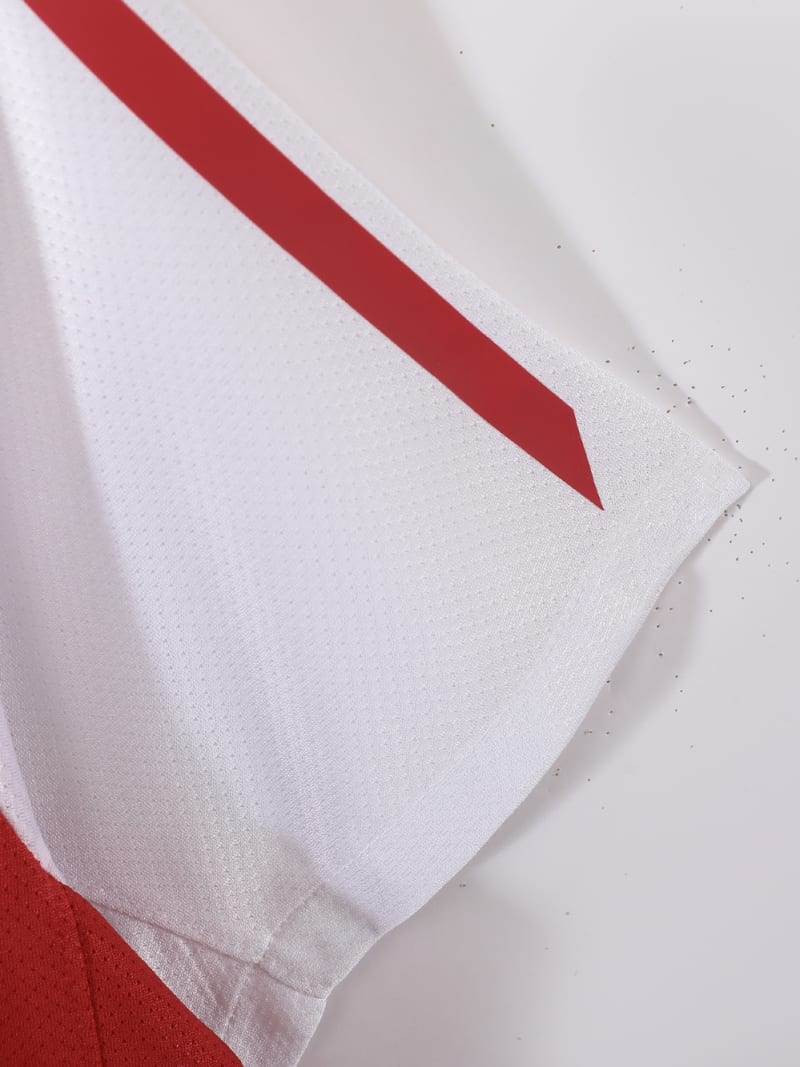 The Arsenal Retro 2011/12 Home Football Jersey - Arsenal 2011/12 View 4