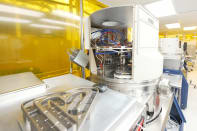 09 cleanroom vacuum process chamber
