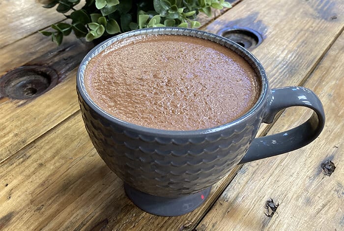 https://res.cloudinary.com/dg0m1wsvu/image/upload/f_auto,q_auto/v1681164558/components/recipes/recipe-chocolate-caramel-herbal-coffee.jpg