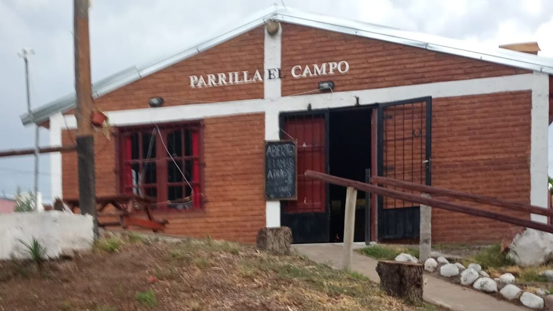 El Campo (Chivito - Trucha) - Foto 3