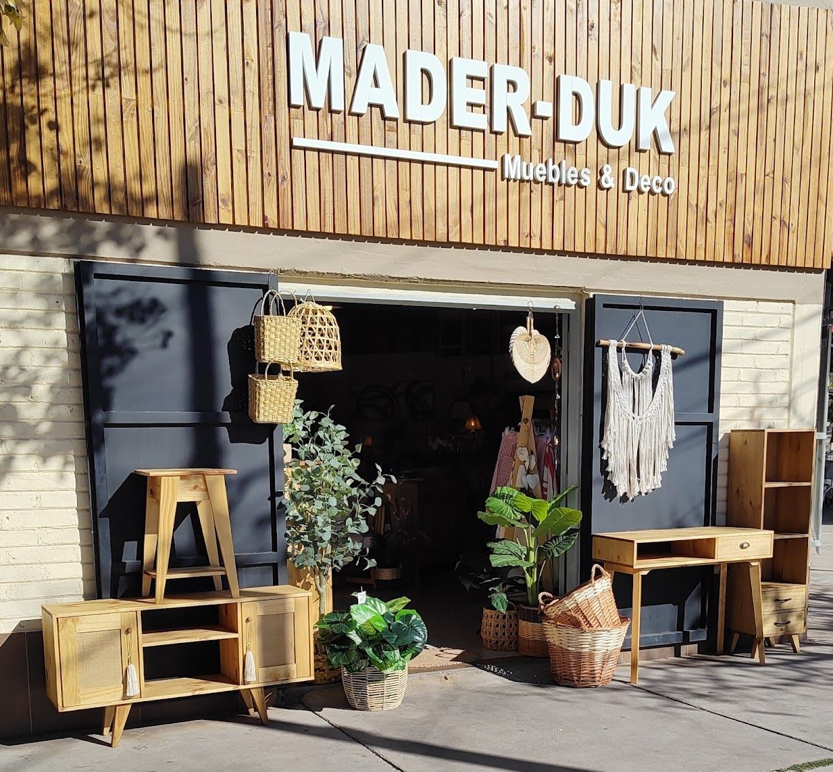 Mader Duk - Foto 1