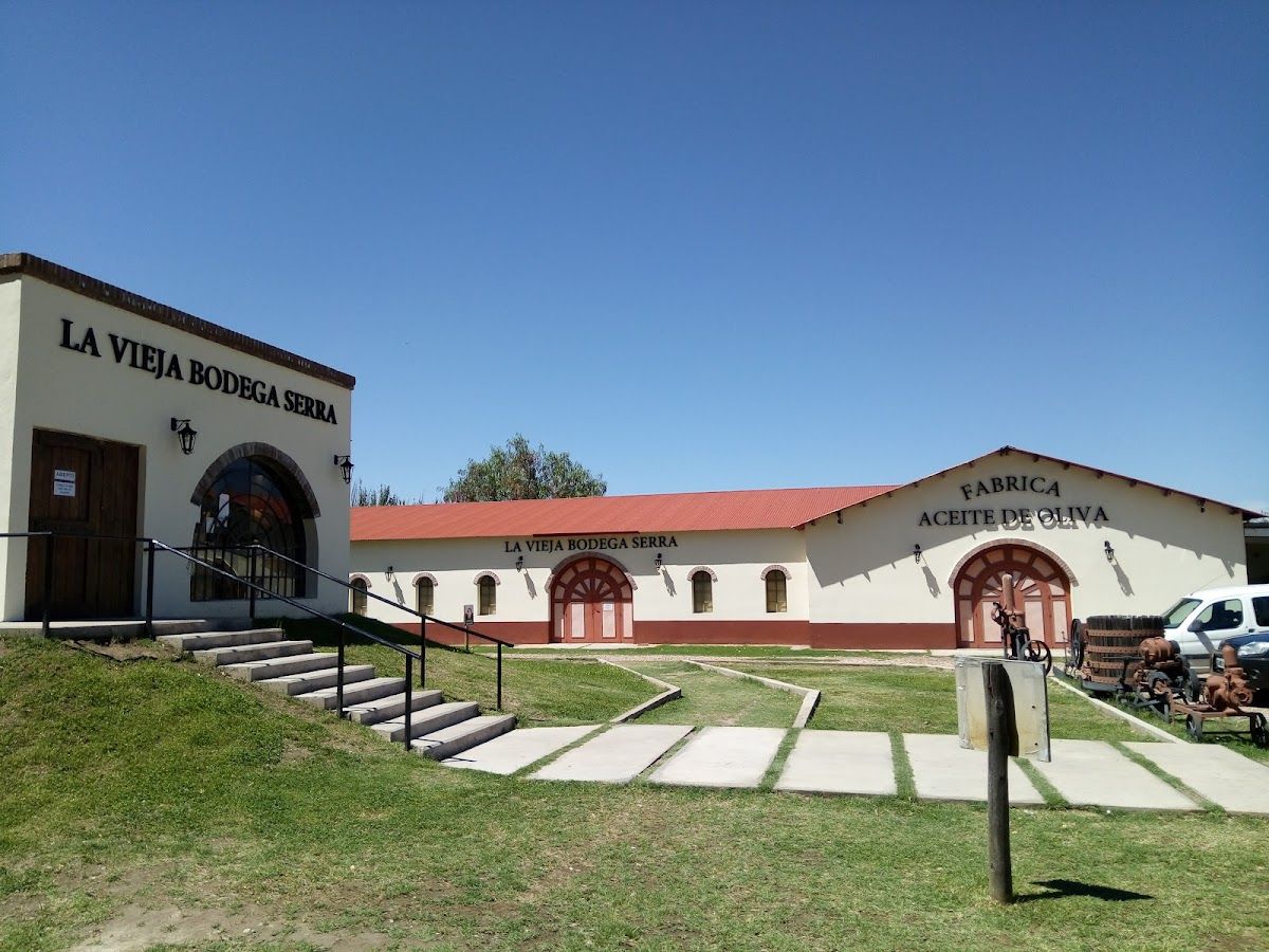 LA VIEJA BODEGA SERRA (Bodega / Aceite de Oliva) - Rama Caída - Foto 1