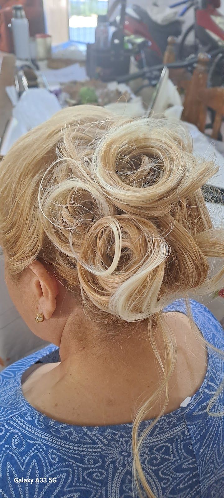 Dafhne Peluquería y Estética - Foto 1