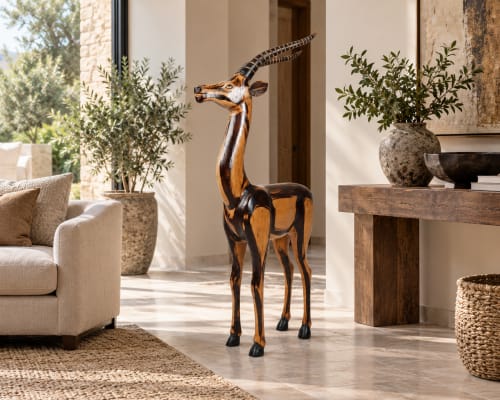Gazelle sculptée Cèdre d’Azrou – Ligne élancée et finition contrastée — vue I