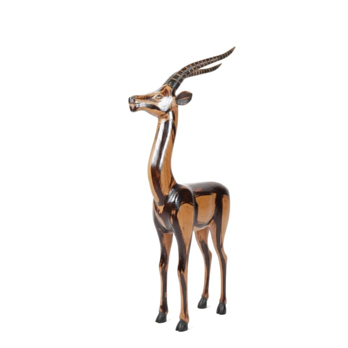 Gazelle sculptée Cèdre d’Azrou – Ligne élancée et finition contrastée