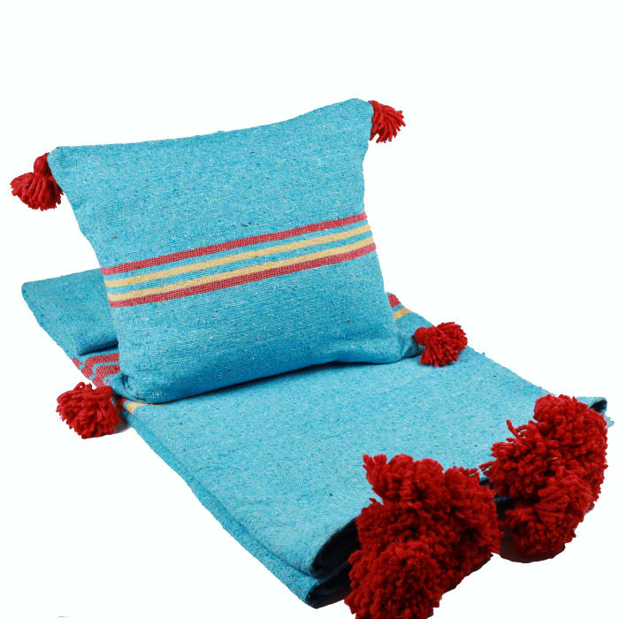 Ensemble plaid & coussin du Moyen Atlas – Bleu turquoise & pompons rouges