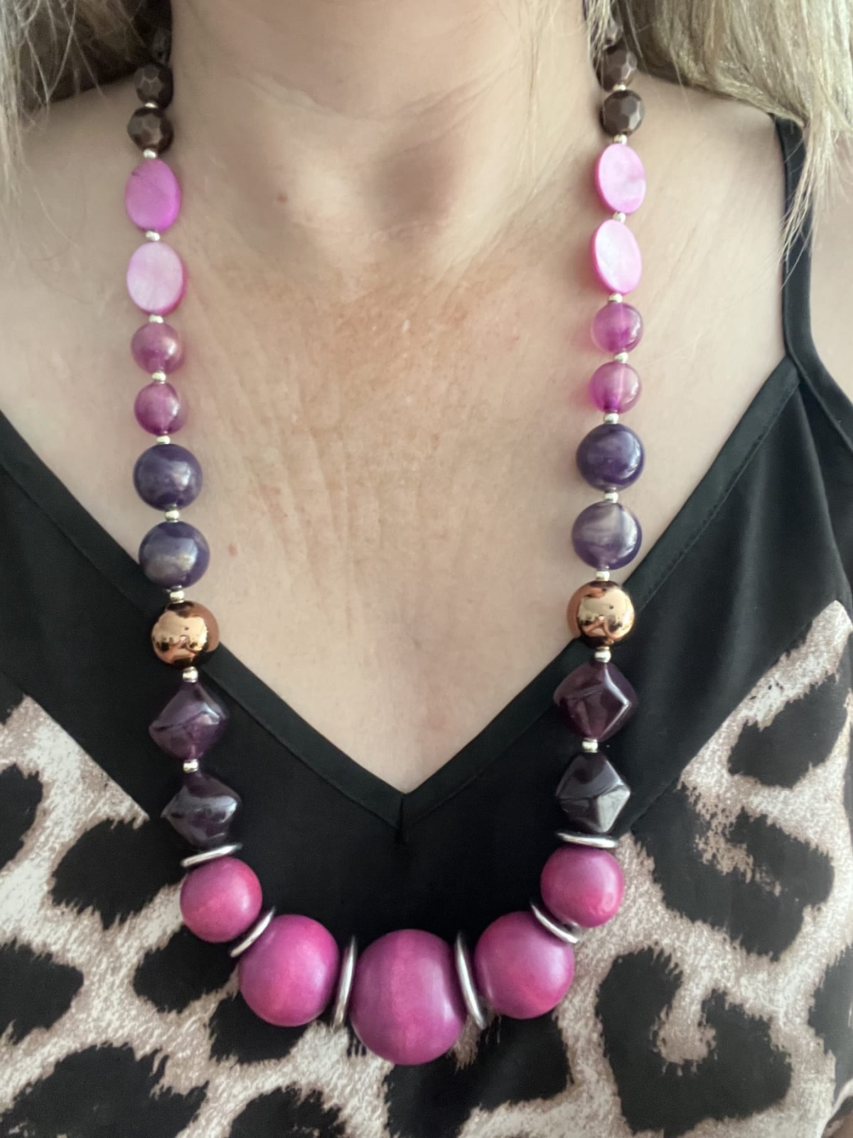 Sautoir rose en bois Vintage