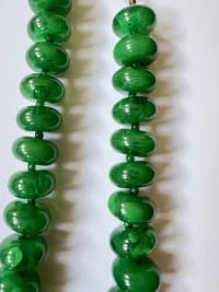 Collier perles de résine verte 3