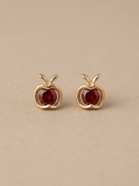 Puces d’oreilles pomme rubis 1