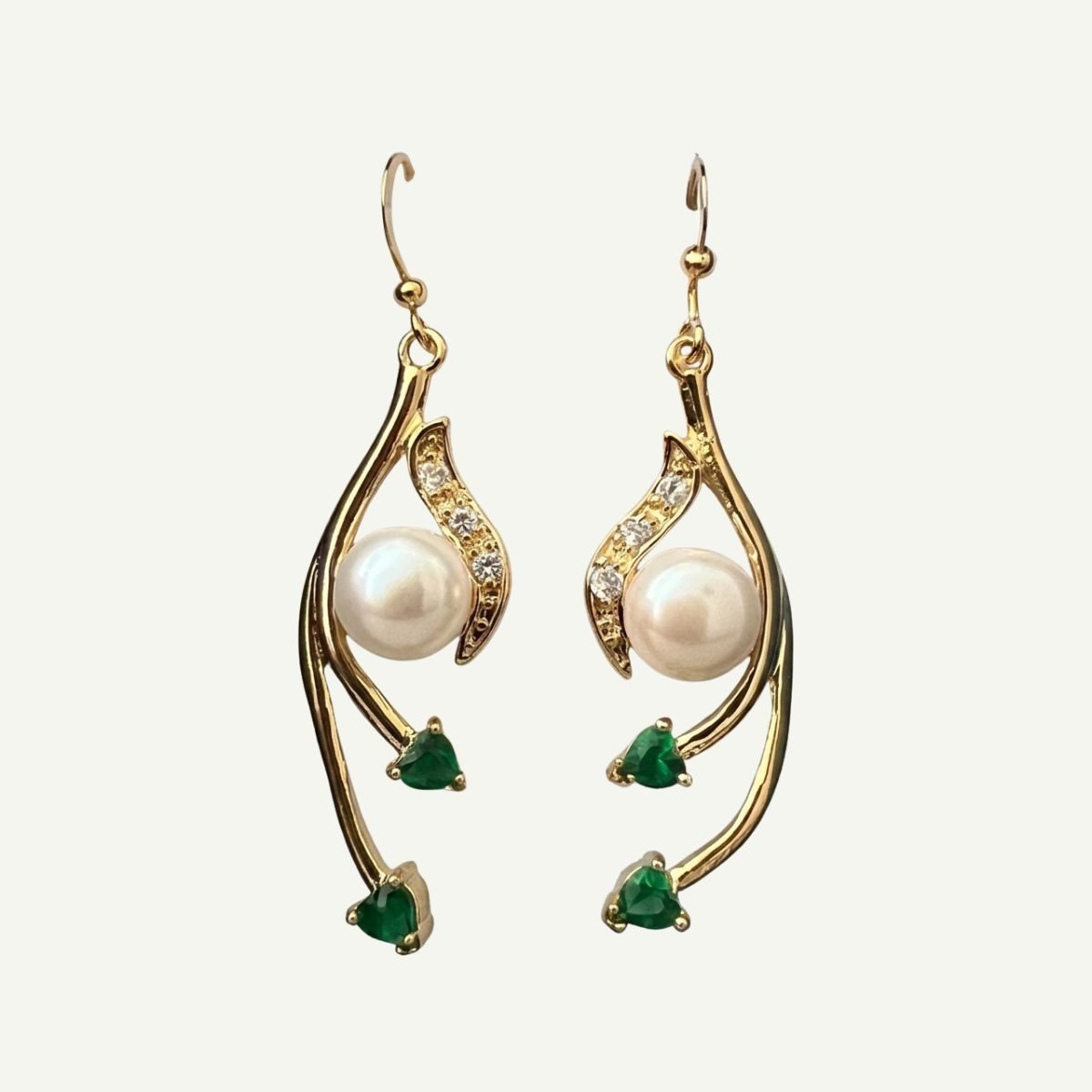 Boucles d’oreilles pendantes Emeraudes et perles Edition limitée 2