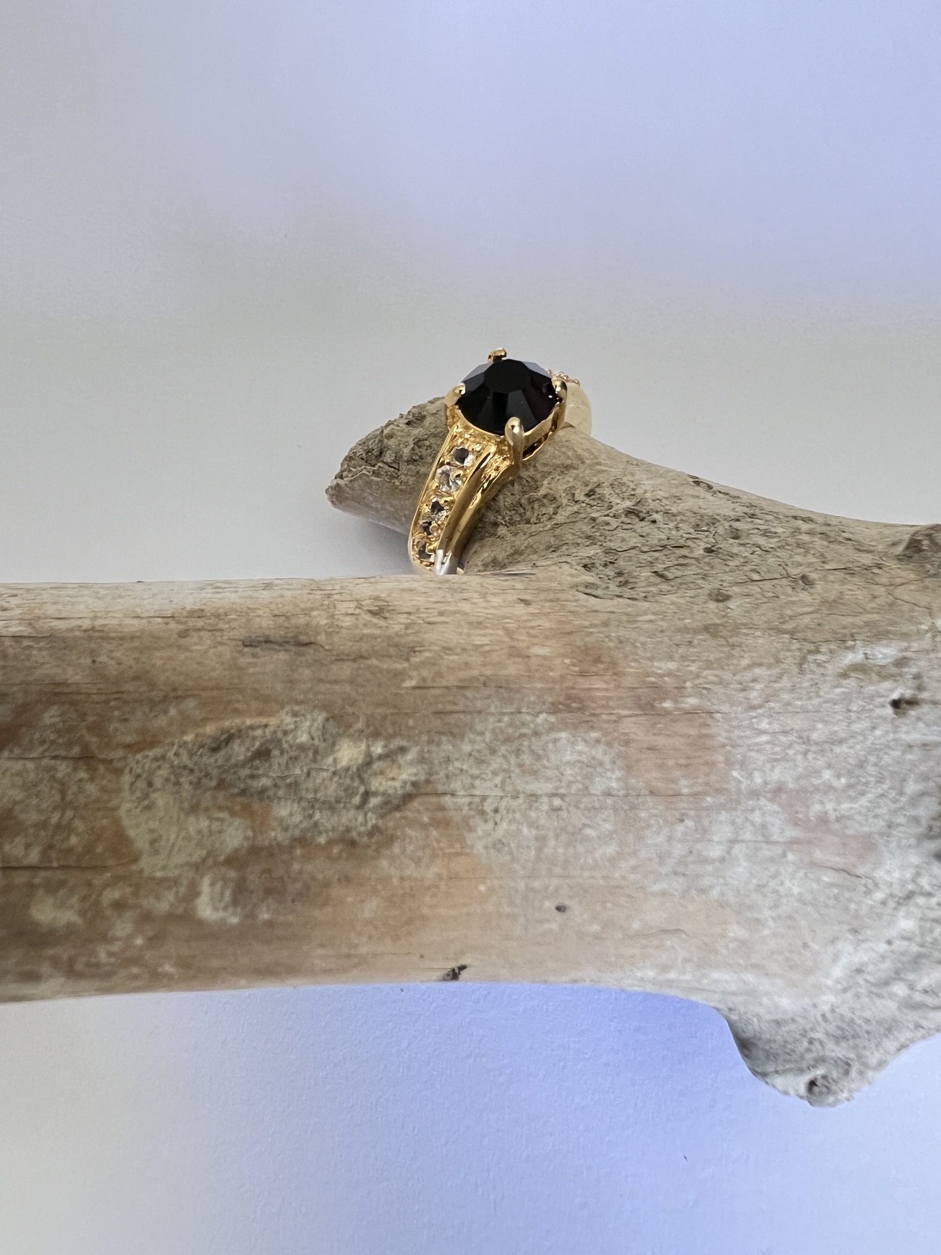 Bague Saphir noir Edition limitée doré