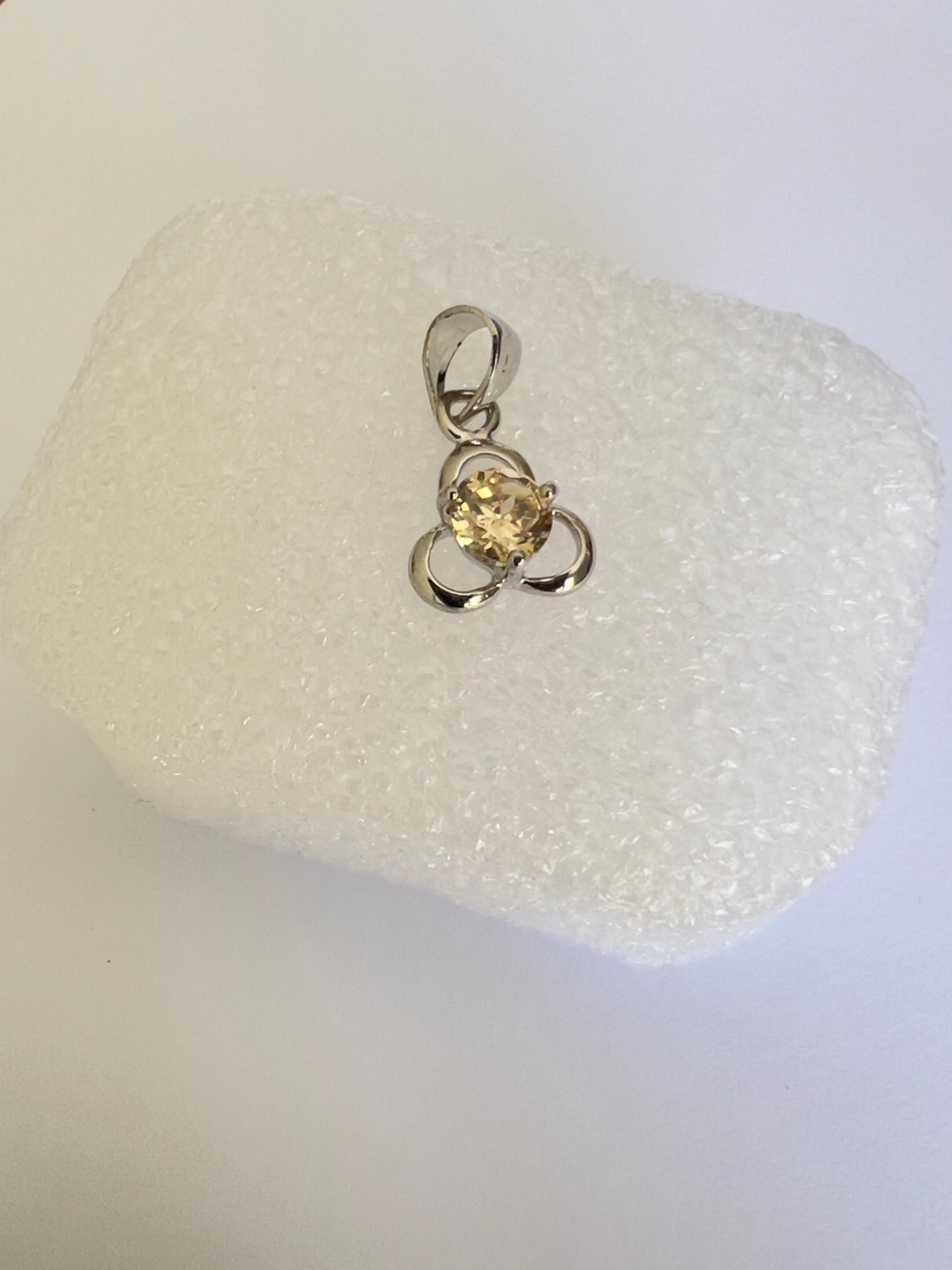 Pendentif Saphir orange  2