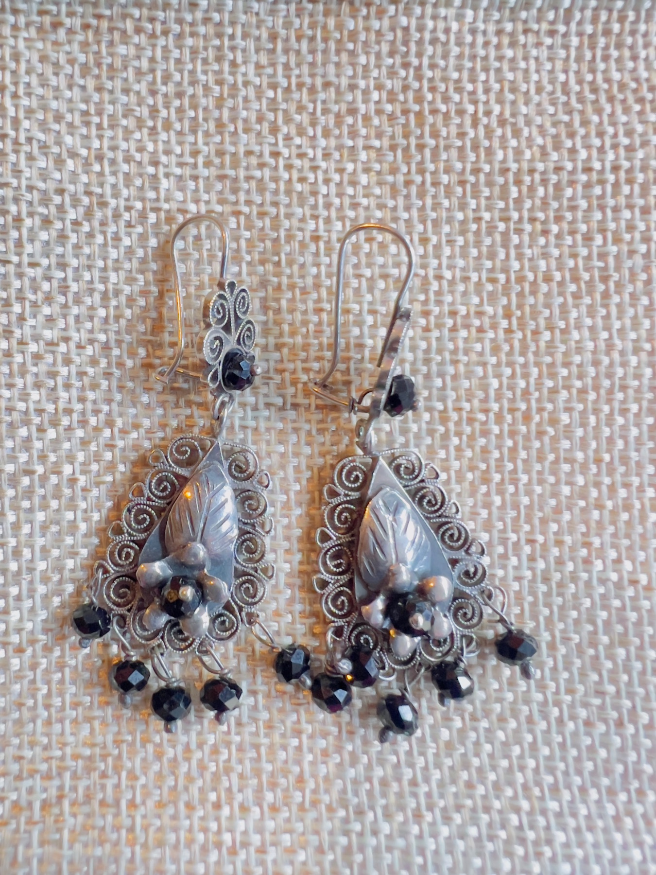 Dormeuses argent filigrane perles noires 