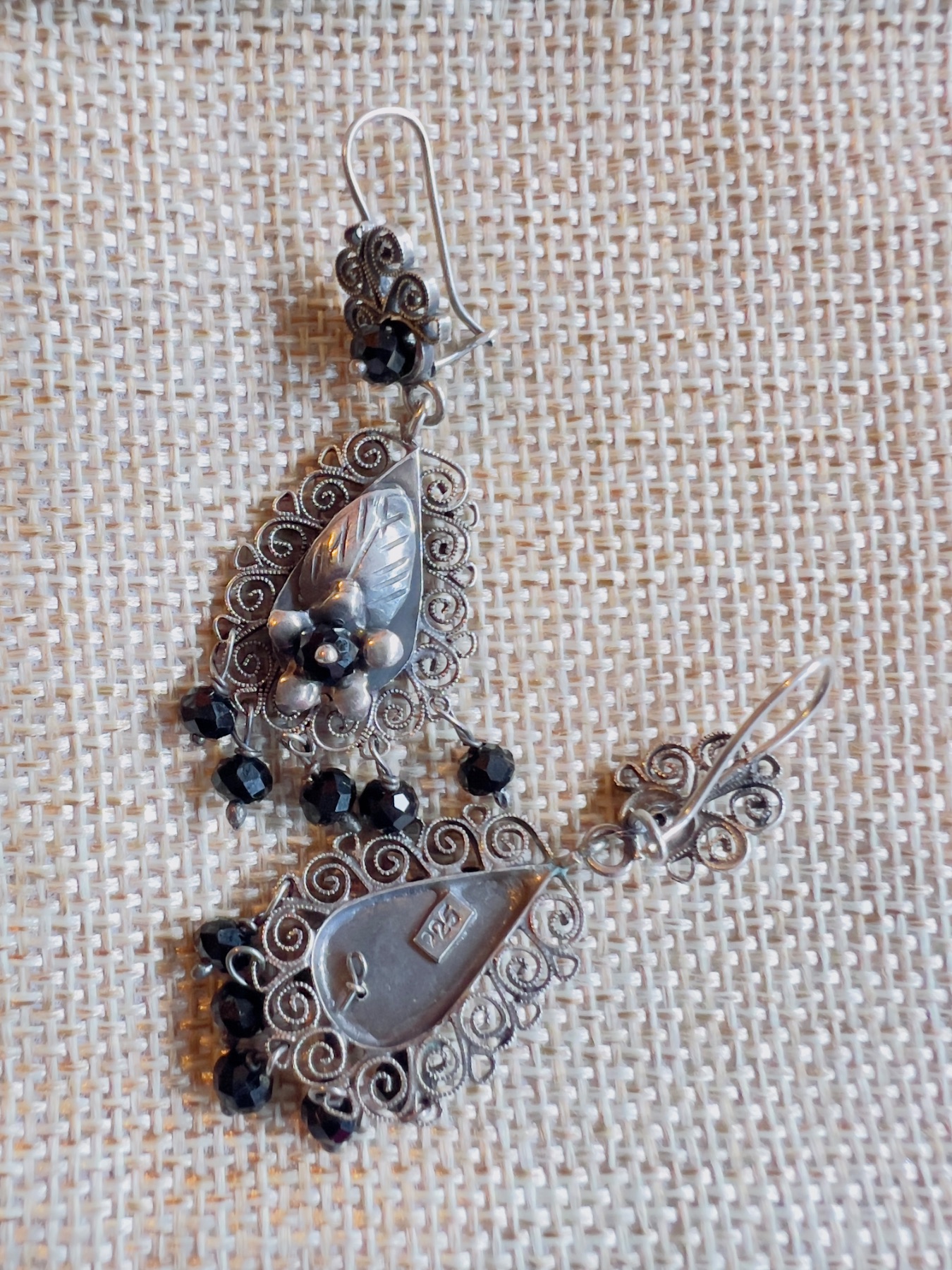 Dormeuses argent filigrane perles noires  2