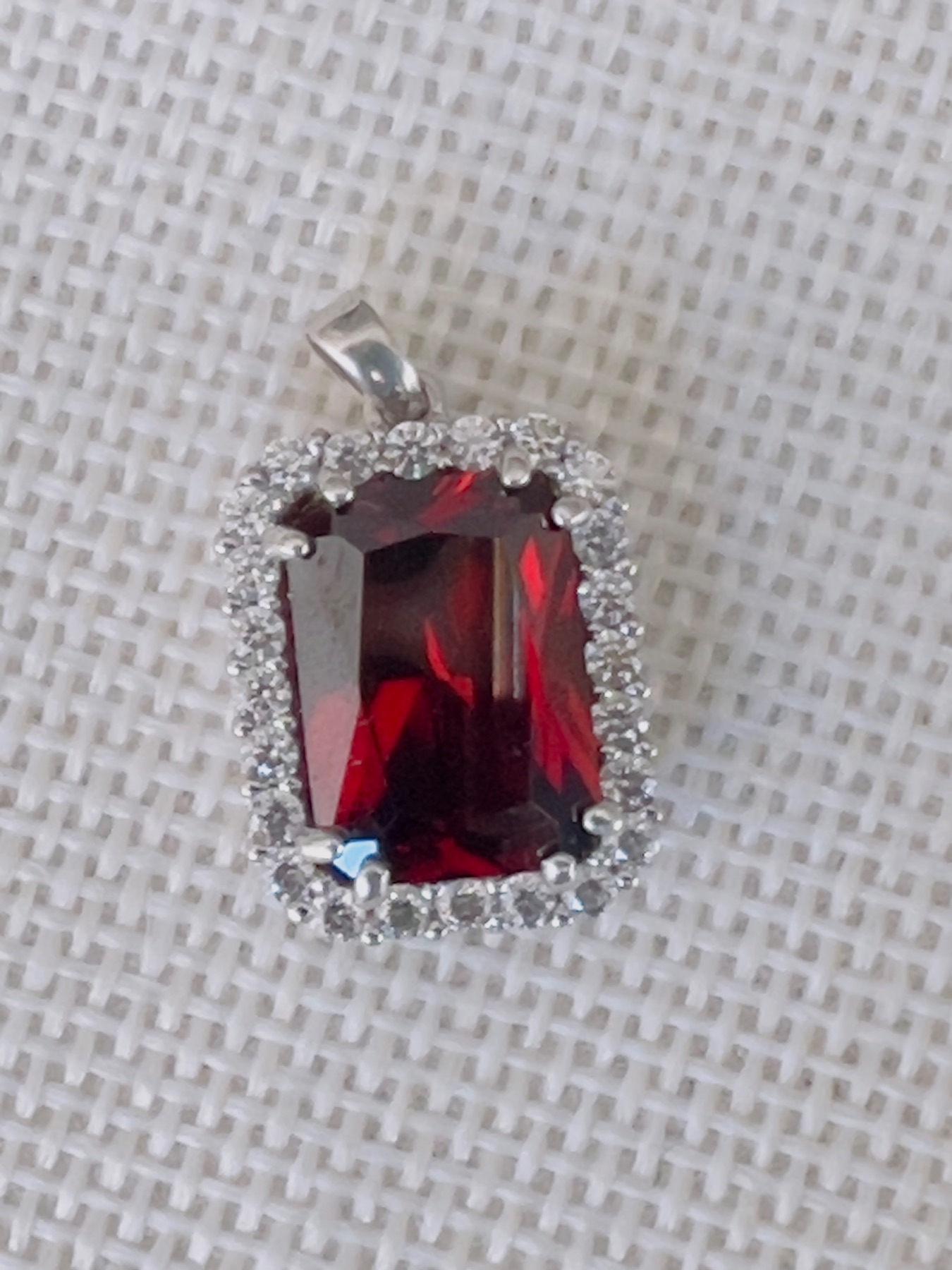Pendentif Halo argent rouge rubis Maty 