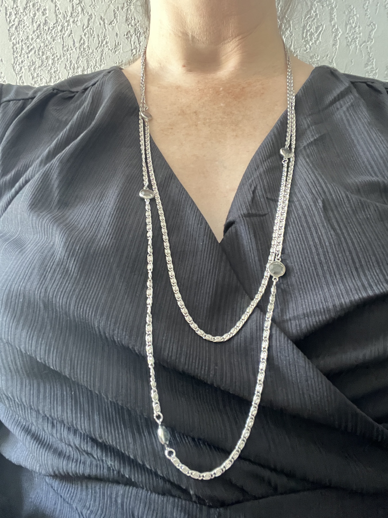 Collier sautoir argenté cabochons verre 