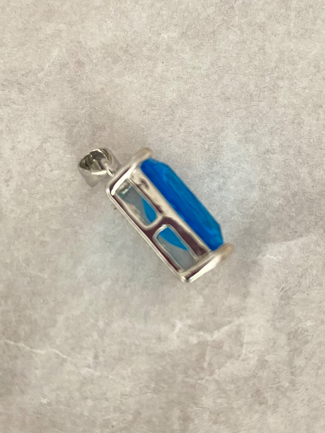 Pendentif Saphir bleu Édition limitée  2