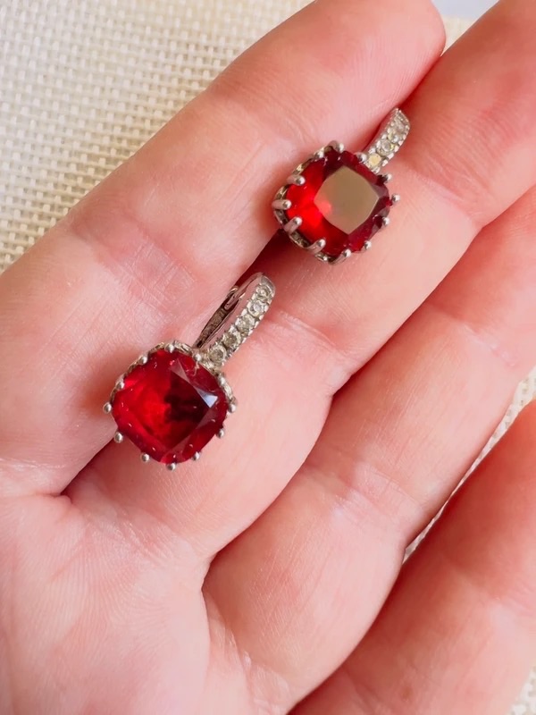 Boucles d’oreilles argent 925 pierre rouge