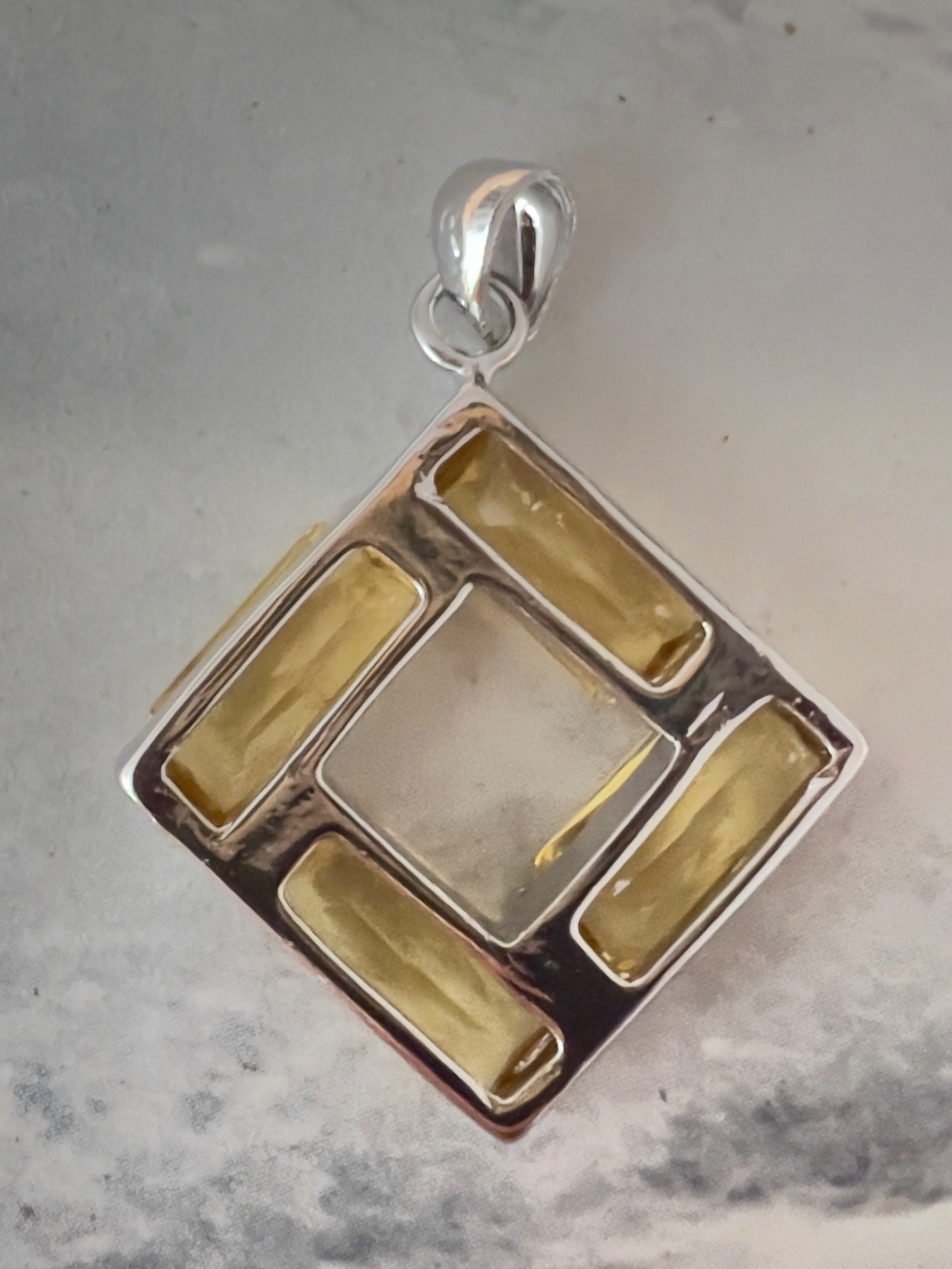 Pendentif Saphir Jaune Édition limitée  3