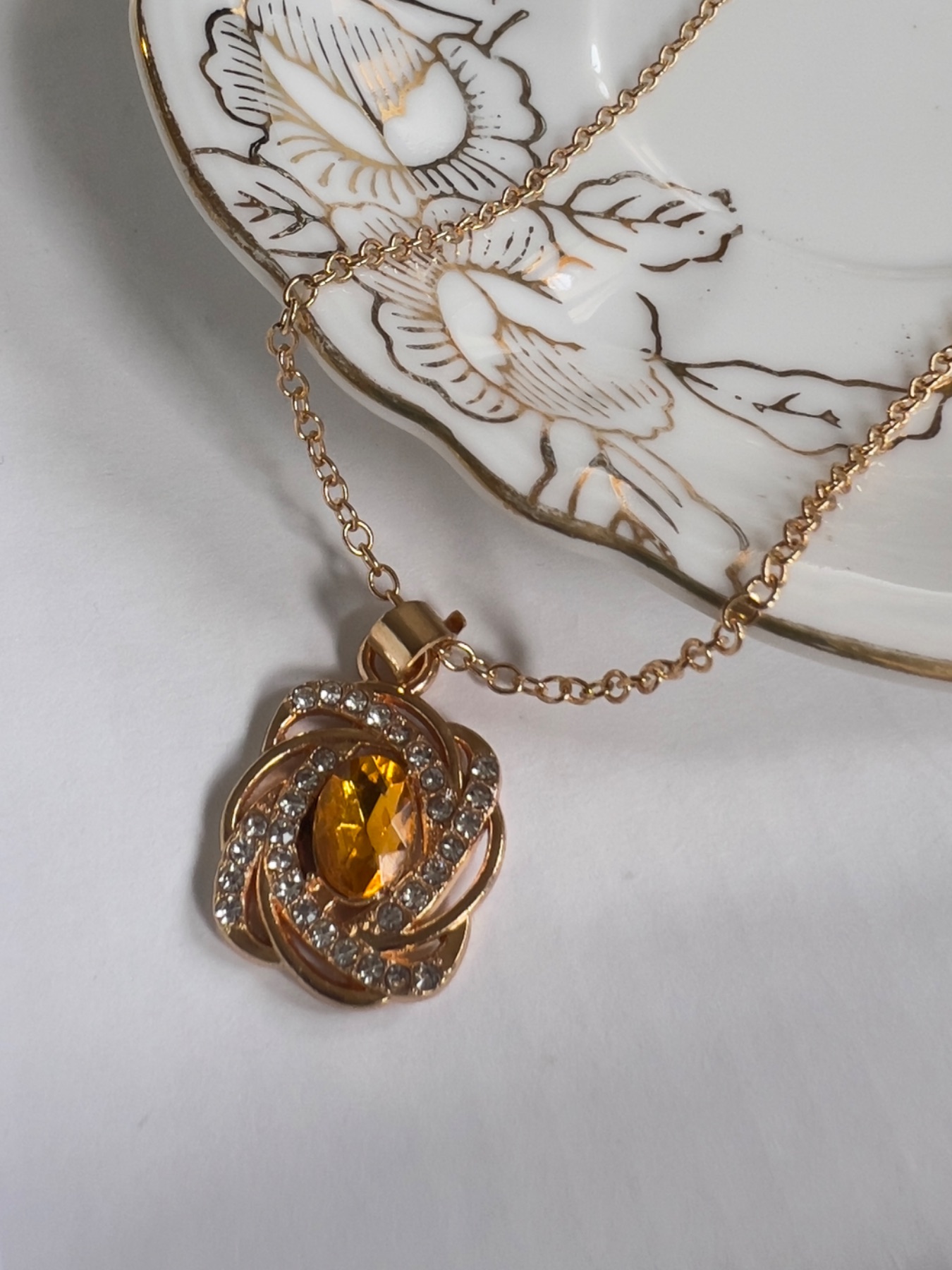 Collier doré orange 