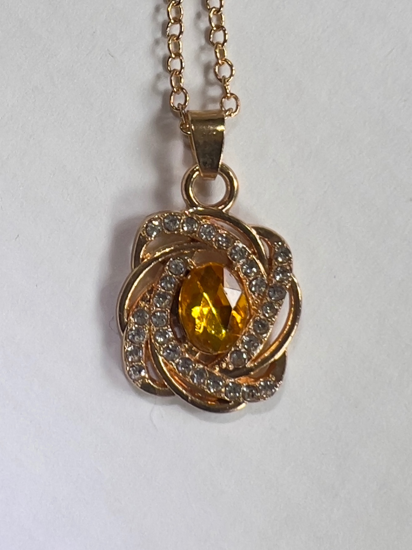 Collier doré orange  2