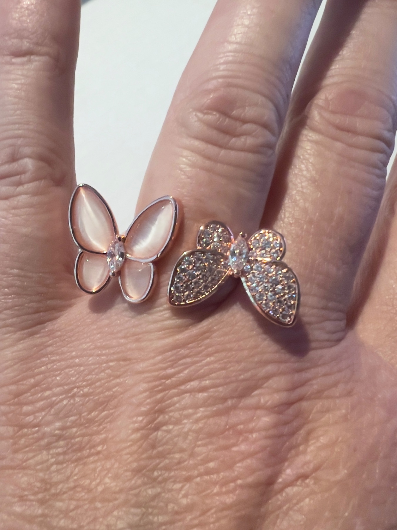 Bague papillon rose 